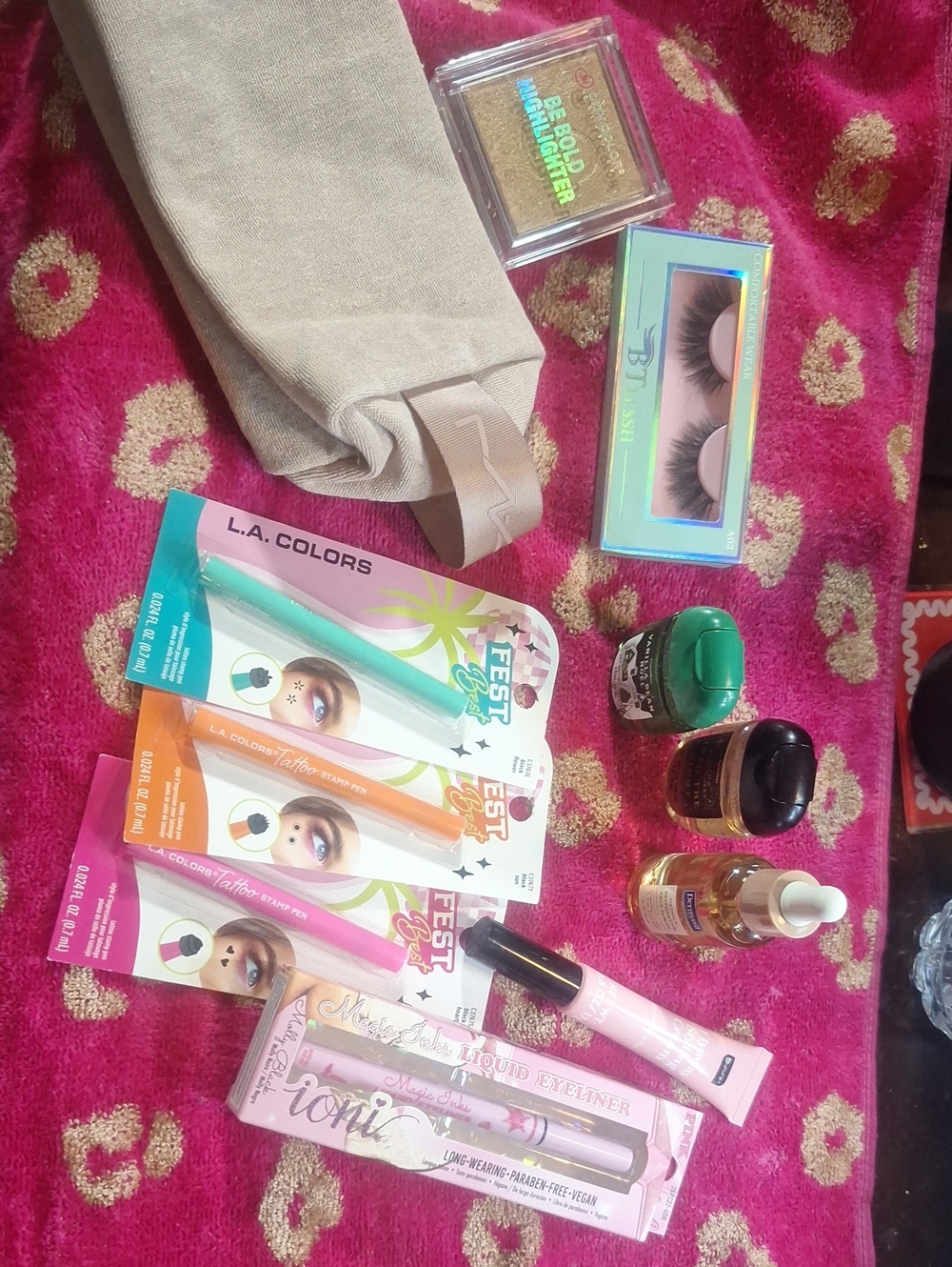 M A C Bag With L.A. Colors Stamp Trio in Teal, Orange, Pink. Bundle Of 11 Pcs.